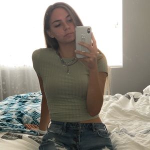 Meet your Posher, Chloe